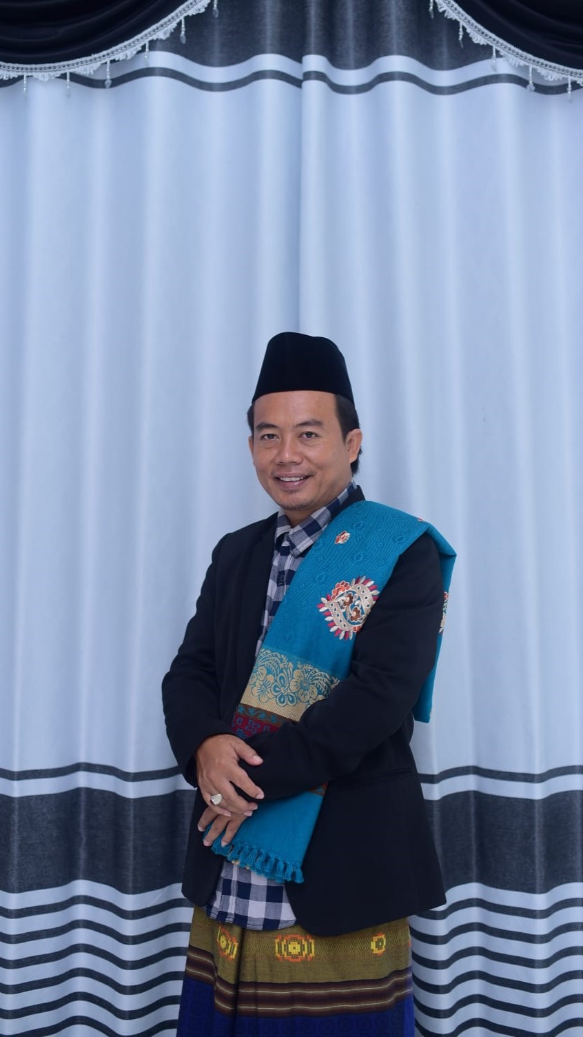 Dr. KH. Yanto Nur Hamzah, M.M.